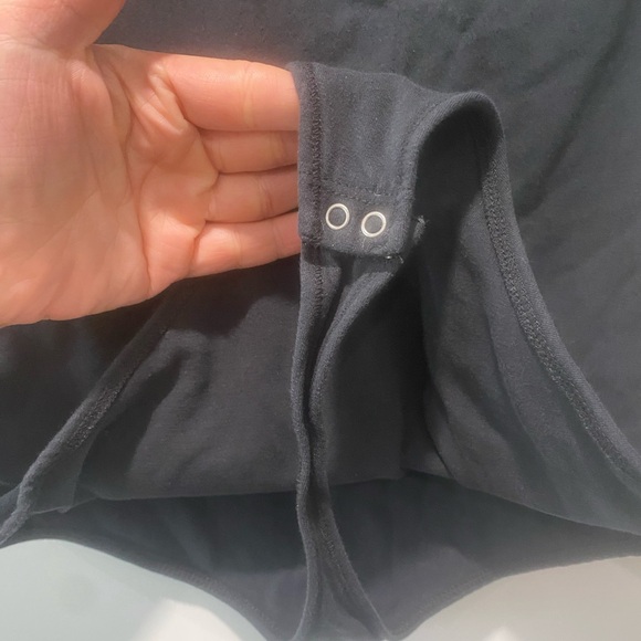 Abercrombie & Fitch button down sleeveless bodysuit - Picture 3 of 5